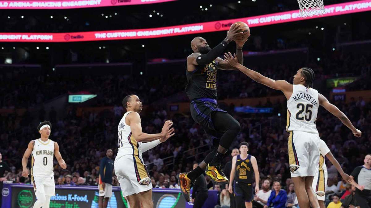 詹姆斯在湖人取得自2009年以来成就后反问记者:我们取得了进步吗